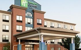 Holiday Inn Express Pratt By Ihg